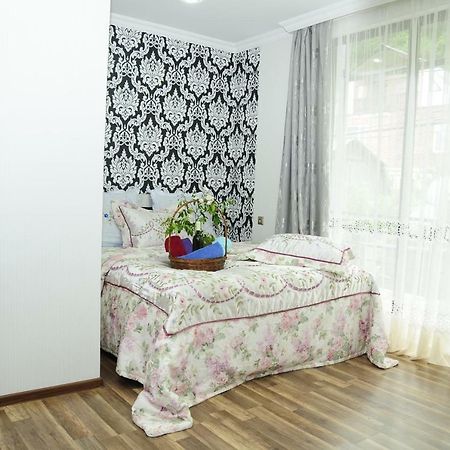Guest House Ivo 博尔若米 外观 照片