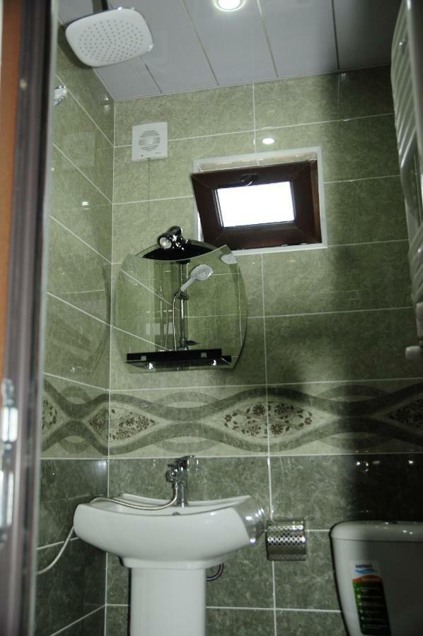Guest House Ivo 博尔若米 外观 照片