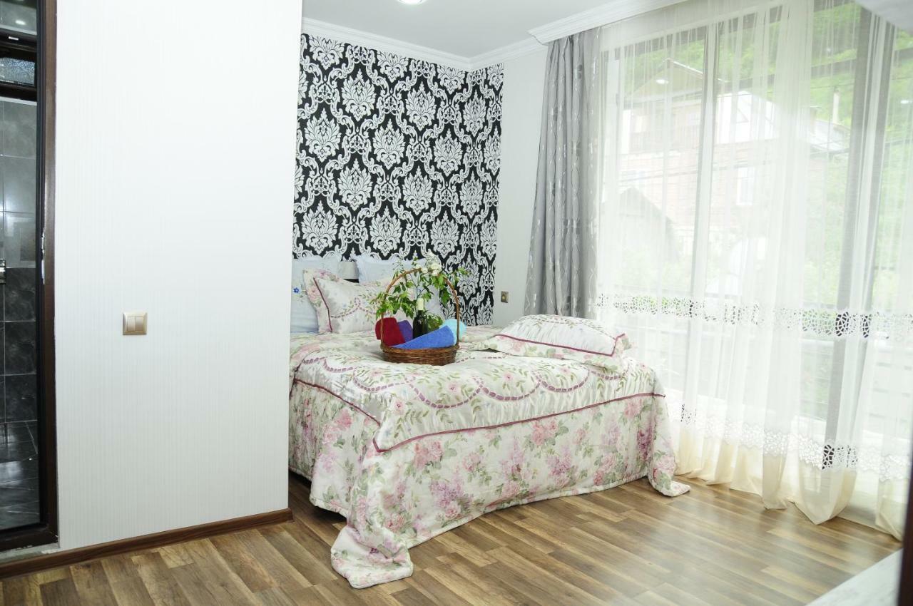 Guest House Ivo 博尔若米 外观 照片