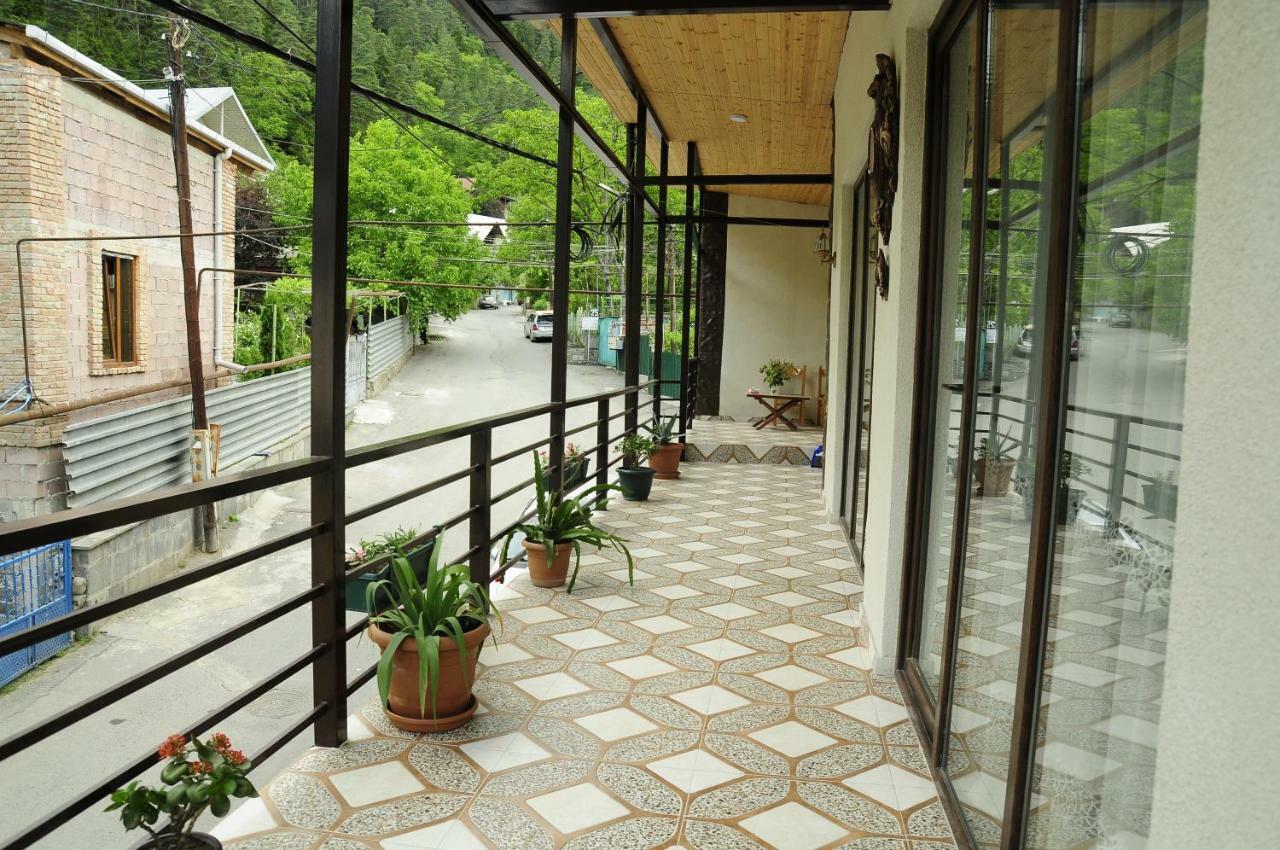 Guest House Ivo 博尔若米 外观 照片